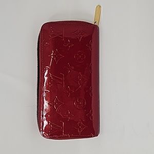 Louis Vuitton Vernis Red Wallet